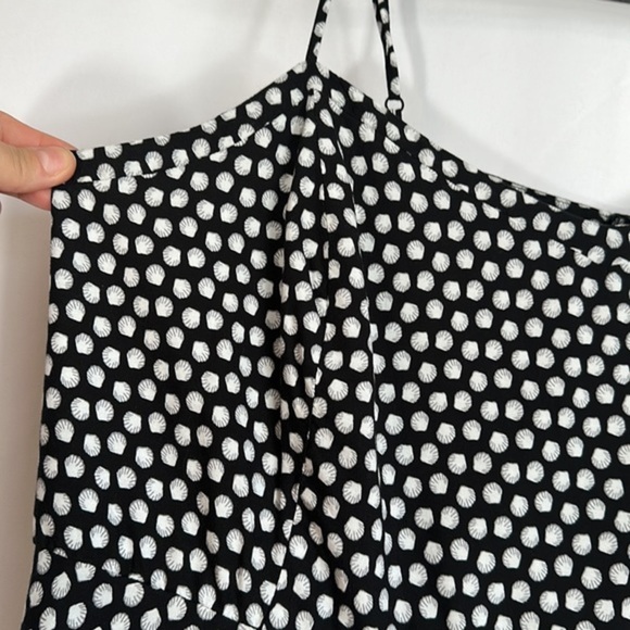 Old Navy Black & White Seashell Flowy Summer Dress - Picture 4 of 12